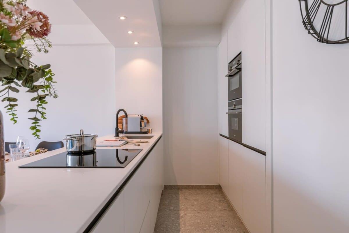 Huswell - Lovely Apartment With Lateral Sea View And Parking 오스텐드 외부 사진