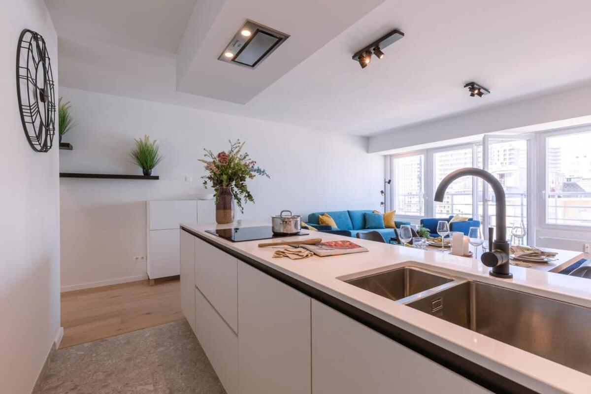 Huswell - Lovely Apartment With Lateral Sea View And Parking 오스텐드 외부 사진